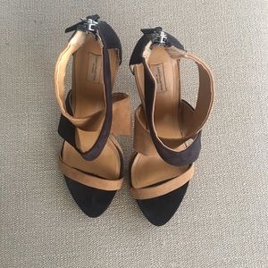 *Beautiful Zara sandals